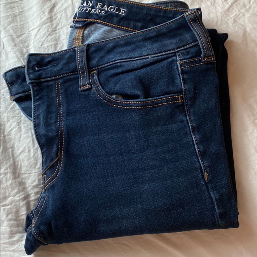Worn once size 6 but will fit a 4 too. Smoke free home no rips or stains.